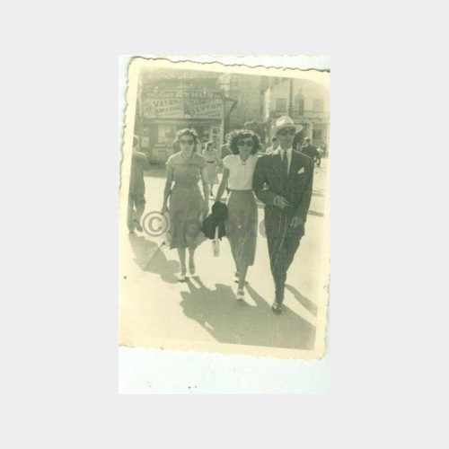 1951 Aynur Sineması - Aile Konulu Fotoğraf